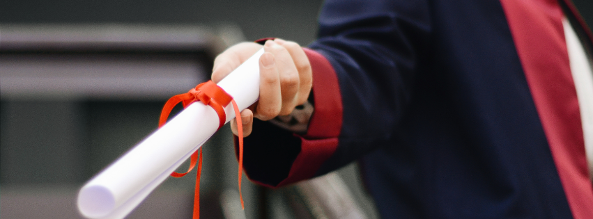 Microcredenciales y Nanogrados: El Fin del Título Único y la Era de la Formación Modular