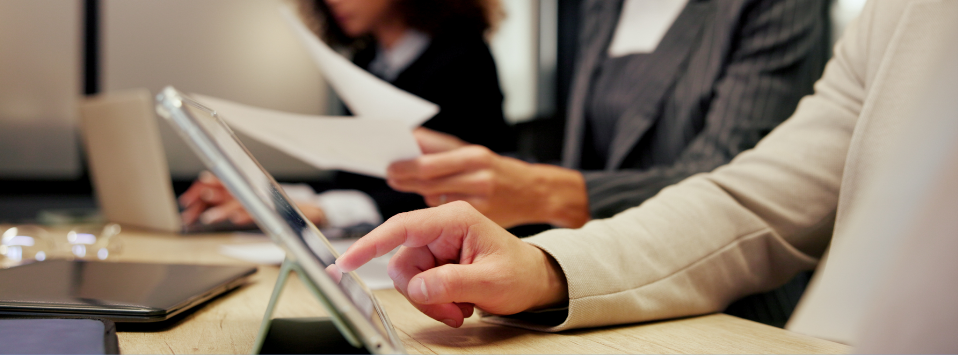 Upskilling y Reskilling: Estrategias para No Quedarse Atrás en la Era Digital