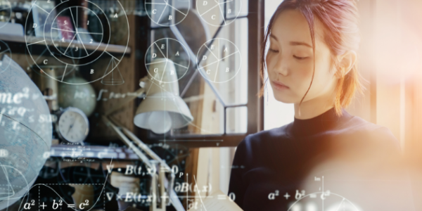 La Educación Híbrida 360: Más Allá de las Aulas Físicas y Virtuales