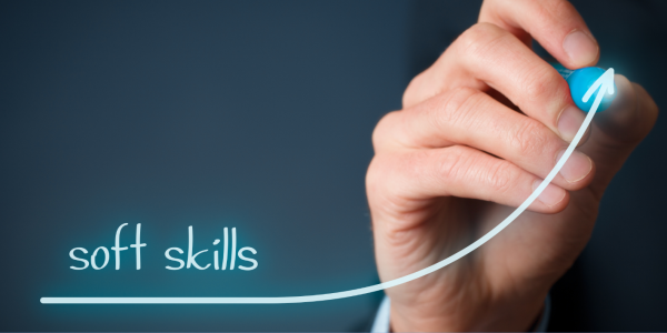 Liderazgo en la Era Digital: Soft Skills Potenciadas por Tecnología