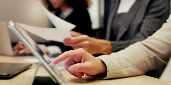 Upskilling y Reskilling: Estrategias para No Quedarse Atrás en la Era Digital